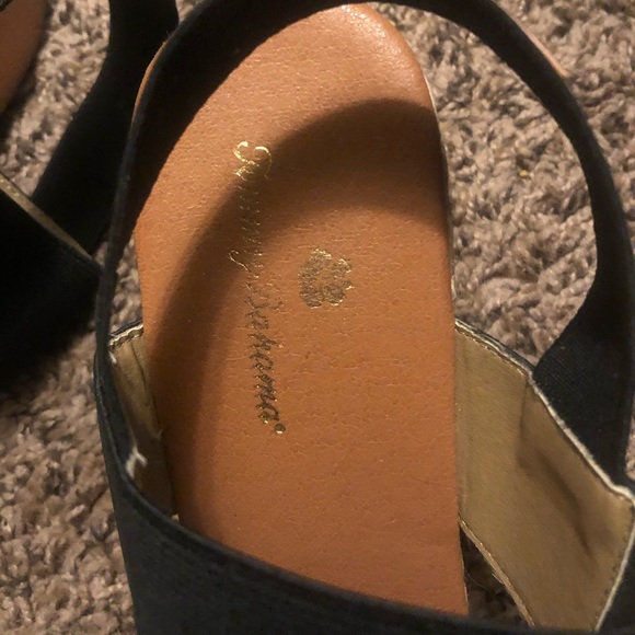 Tommy Bahamas André Assous Allison Elastic Wedge Sandals - Picture 5 of 5